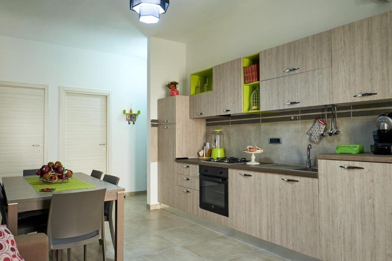 Bouganville House - Casa Vacanze Triparni エクステリア 写真