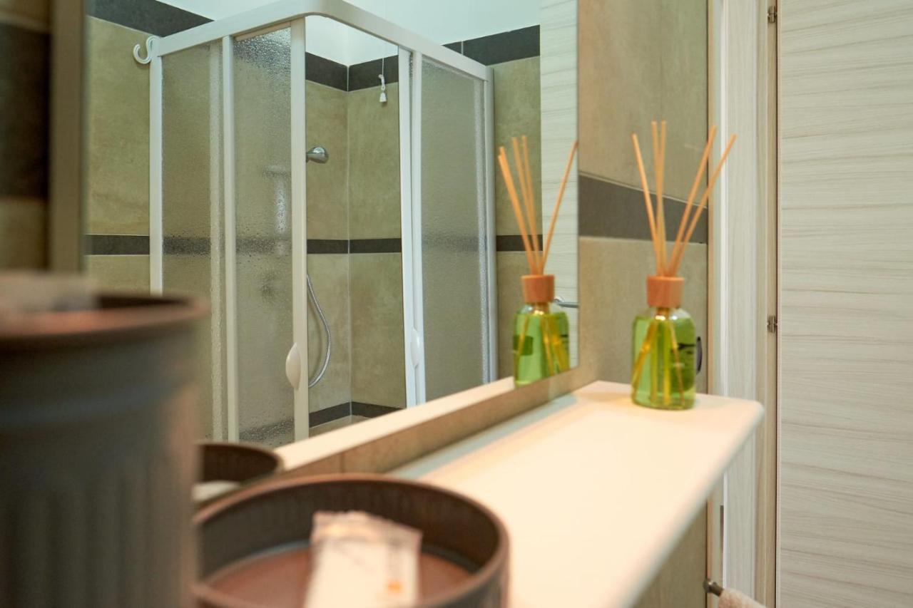 Bouganville House - Casa Vacanze Triparni エクステリア 写真