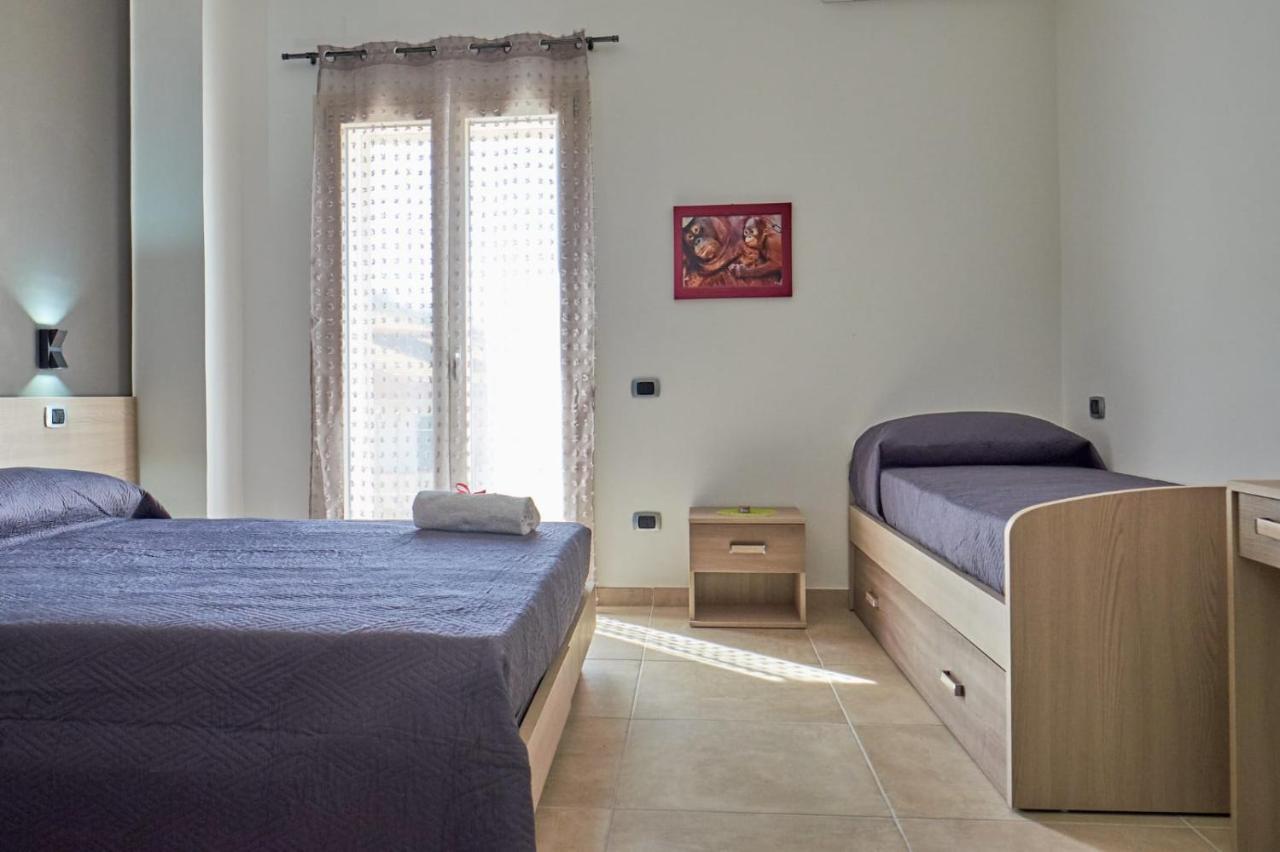 Bouganville House - Casa Vacanze Triparni エクステリア 写真