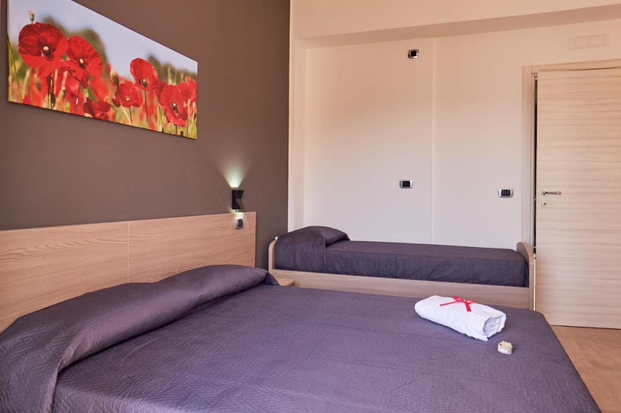 Bouganville House - Casa Vacanze Triparni エクステリア 写真