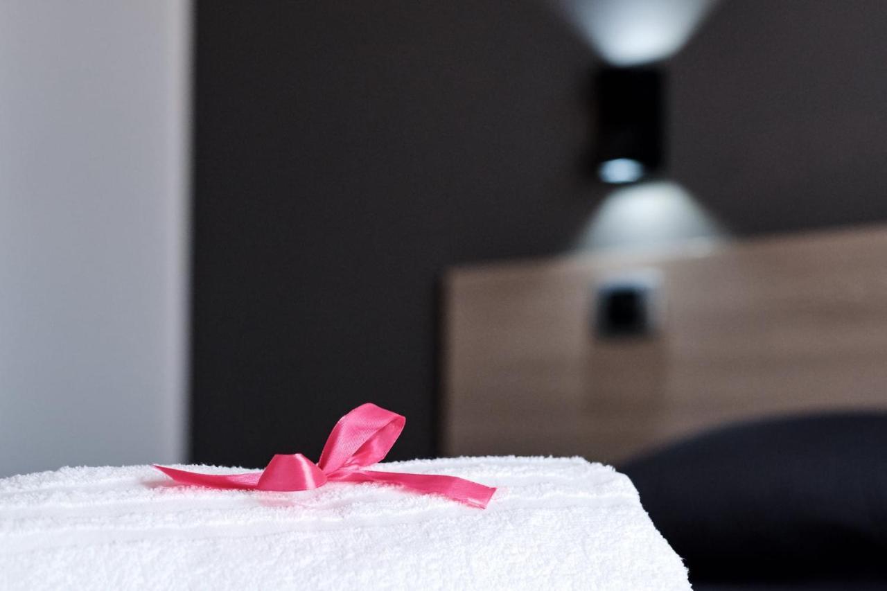 Bouganville House - Casa Vacanze Triparni エクステリア 写真