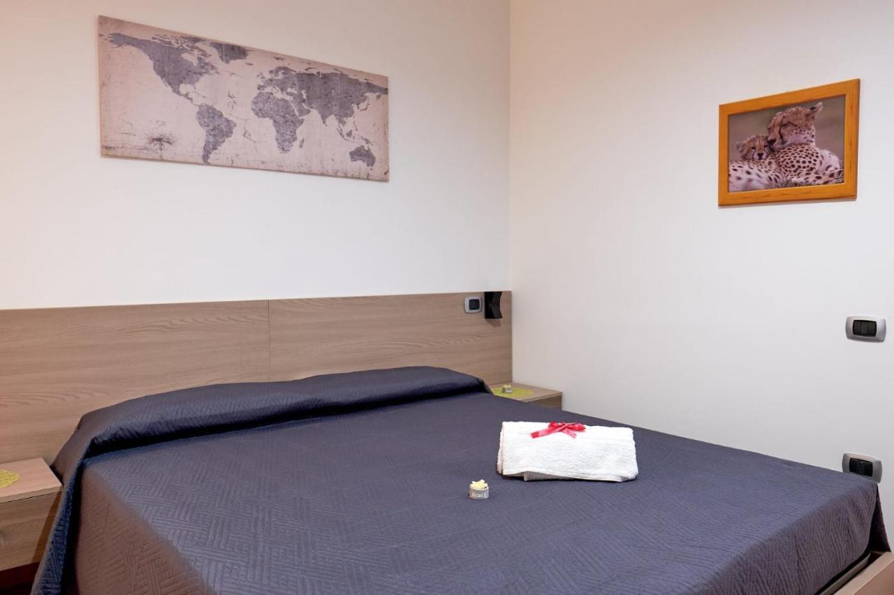 Bouganville House - Casa Vacanze Triparni エクステリア 写真